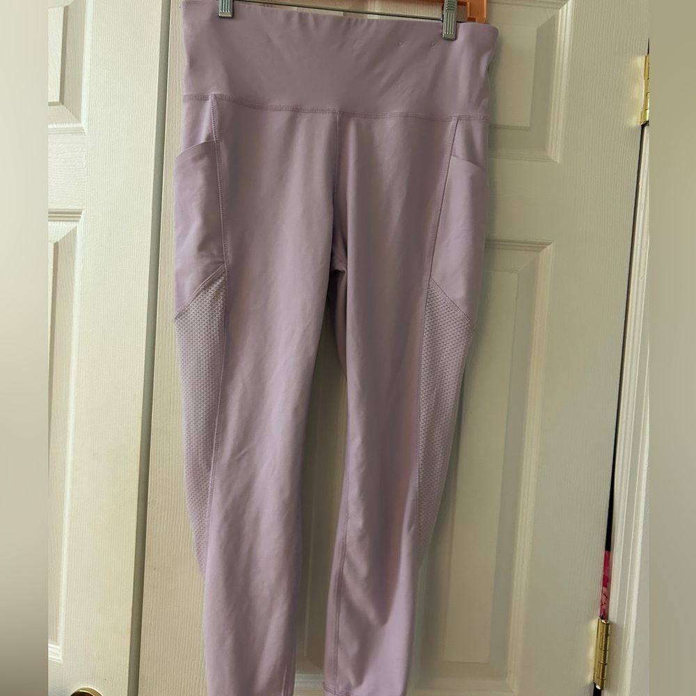 Xersion Quick Dri 7/8 Ankle Leggings Women’s Large Lavender Purple Activewear
